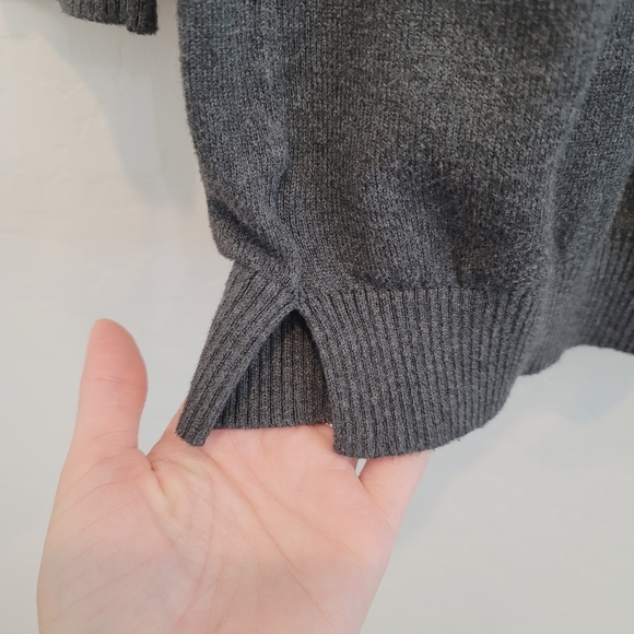 💕 Liz Lange for Target Gray Maternity Sweater Sze XS - Picture 7 of 16